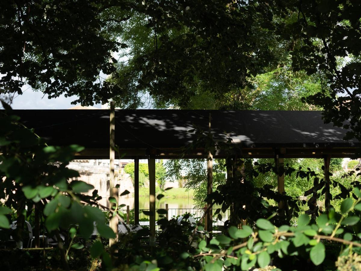 Pont Vieux Chambres Et Gites Confolens Εξωτερικό φωτογραφία